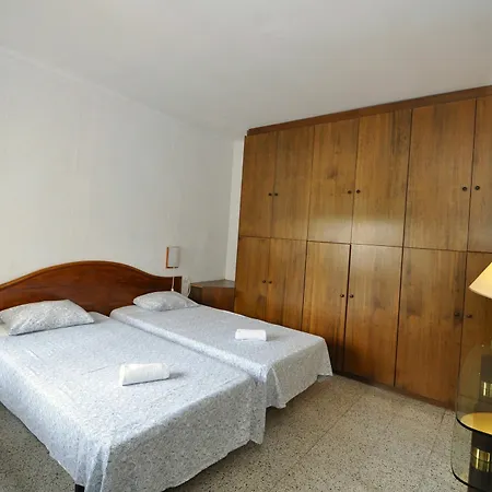 Villa Townhouse Plaza Paris Lloret de Mar